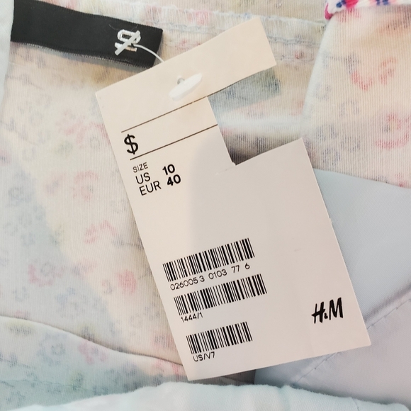 NWT Divided by H&M Light Blue Floral Front Zip Mini Skirt size 10 - Picture 3 of 15